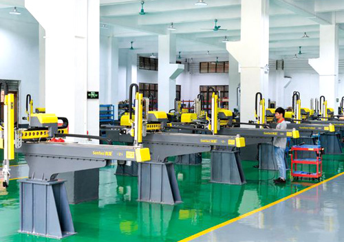 橡膠注塑機(jī)帶動(dòng)橡膠產(chǎn)業(yè)的發(fā)展